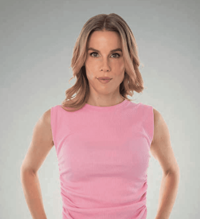 imagen de top con fruncidos laterales